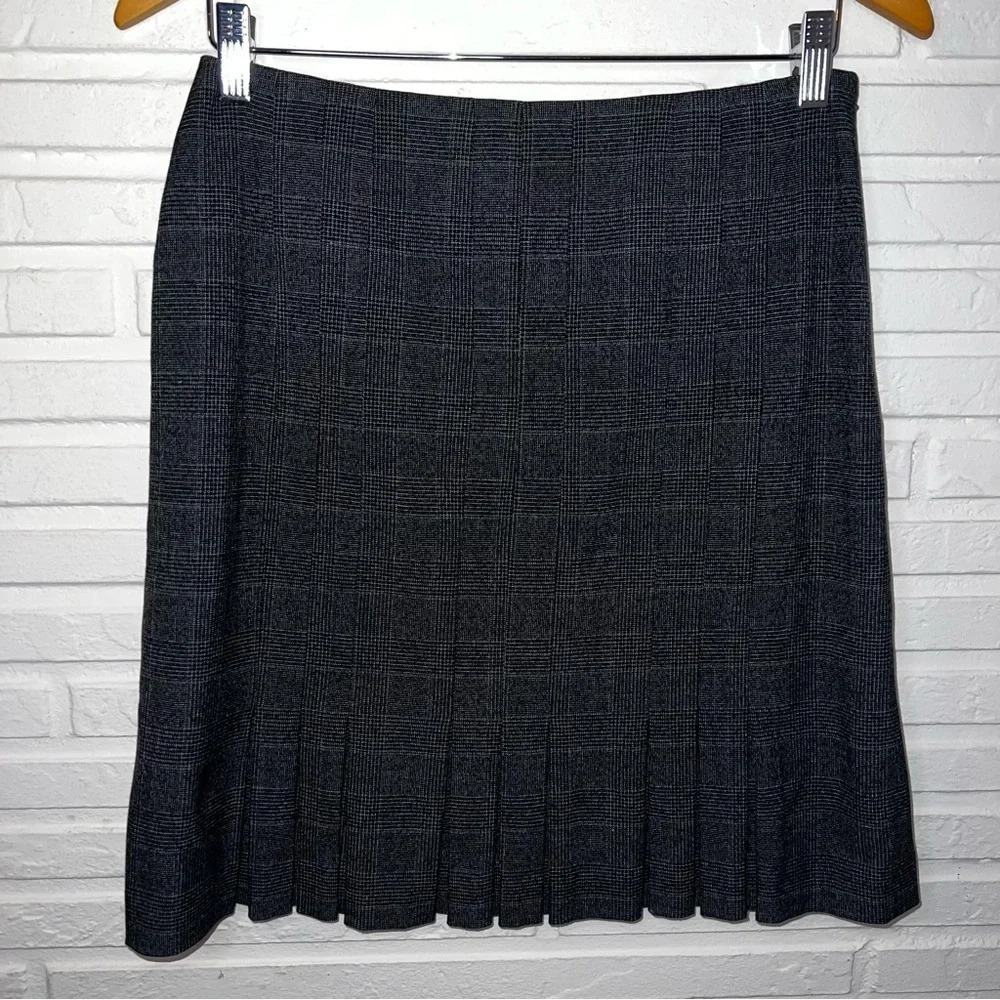 Anne Klein Suit Black and Gray Pleated Business Skirt, Women’s Size 2 Petite